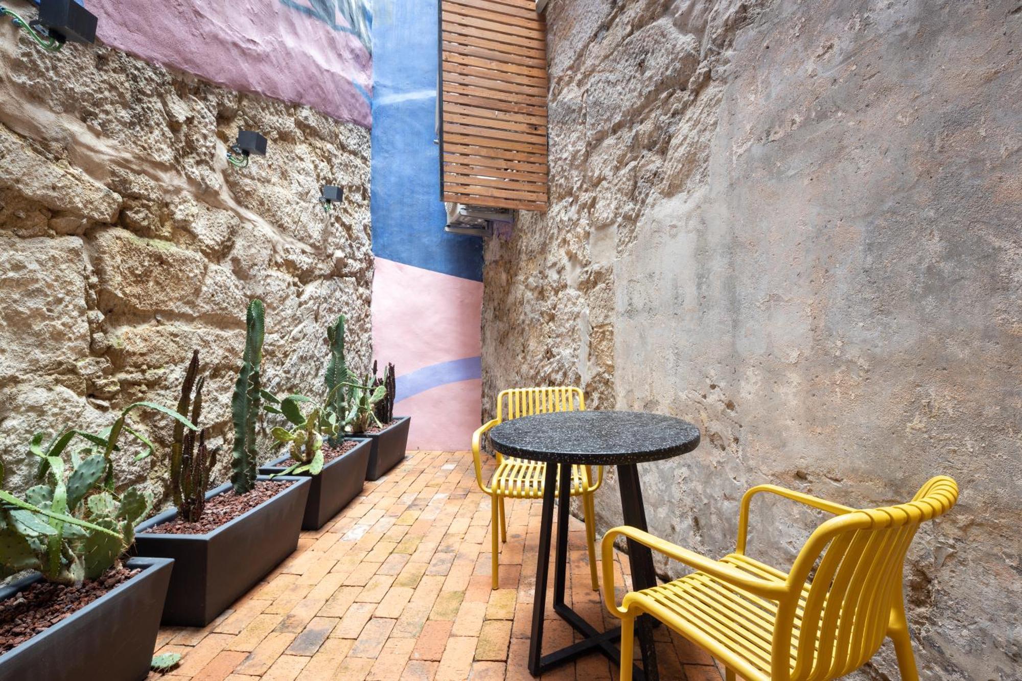 Utopian Hotel, A Charming Gasthof Porto